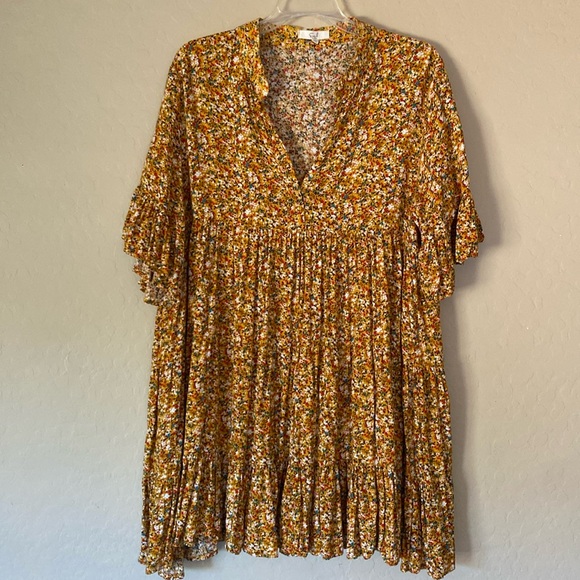 easel Dresses & Skirts - Easel, large, floral, flowy mini dress/ tunic